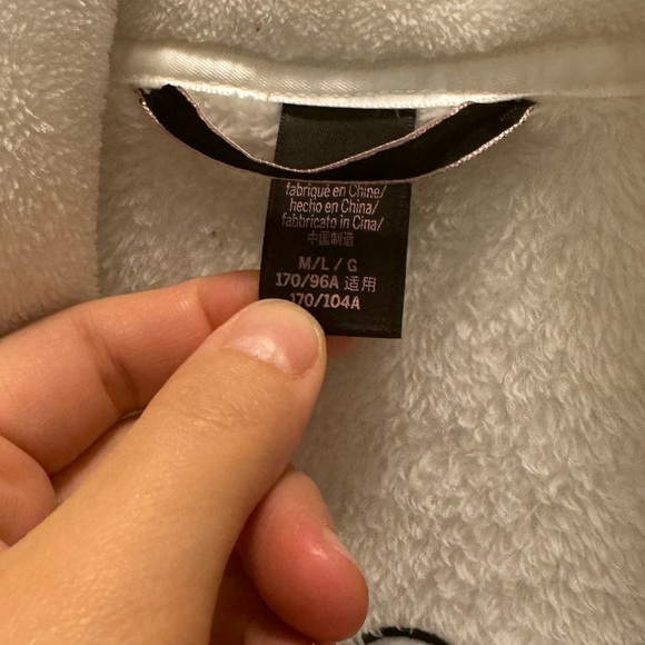 Victoria Secret plush robe. White. - Picture 3 of 3